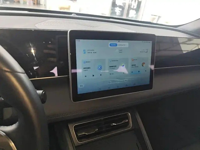 BYD Qin L — Фото автомобиля 12
