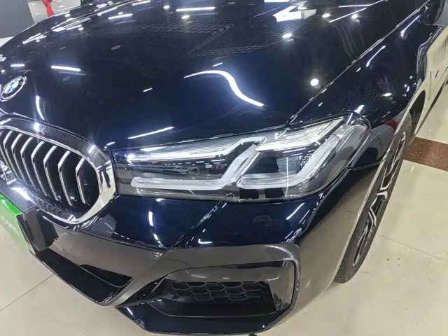 BMW 5 Series — Фото автомобиля 23