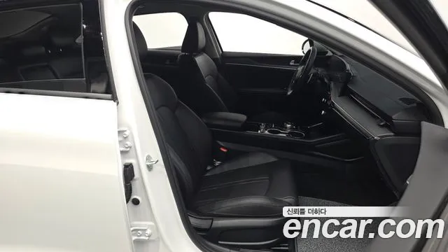 Kia K5 Новый K5 3 поколение 2.0 LPi(Для проката) — Фото автомобиля 26