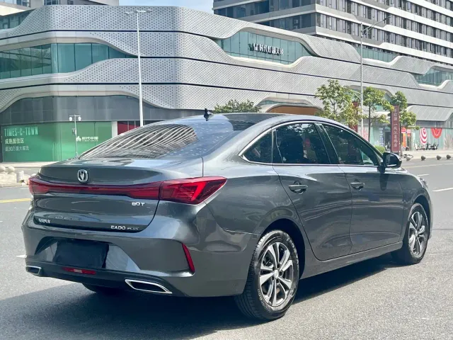 Changan Eado — Фото автомобиля 15