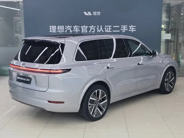 Li Auto L9 — Фото автомобиля 18