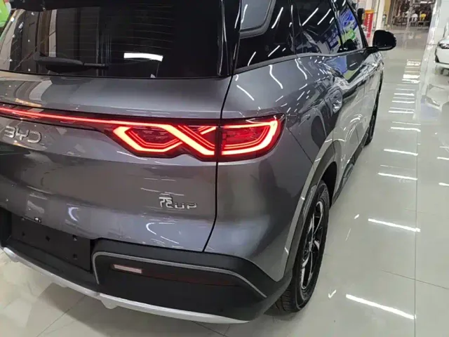 BYD Yuan UP — Фото автомобиля 7