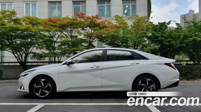 Hyundai AVANTE Avante (CN7) — Фото автомобиля 5