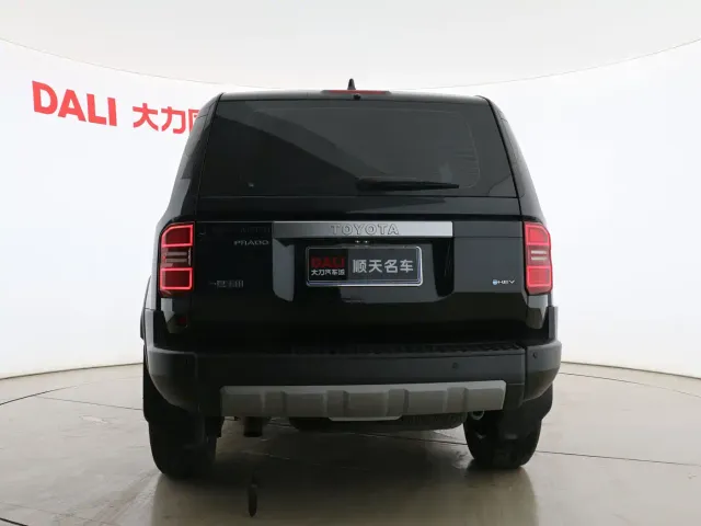 Toyota Prado — Фото автомобиля 14