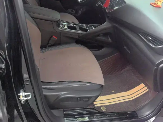 Buick Envision Plus — Фото автомобиля 7