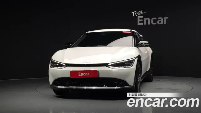 Kia EV6 — Фото автомобиля 2
