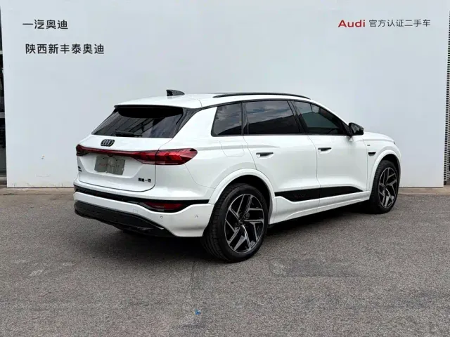 Audi Q6L e-tron — Фото автомобиля 3
