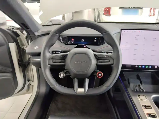 Xiaomi SU7 — Фото автомобиля 10