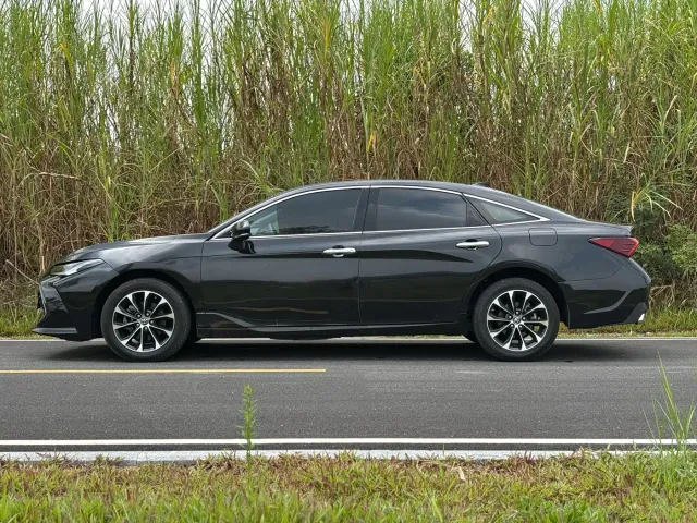 Toyota Avalon — Фото автомобиля 19