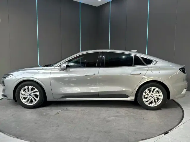 Ford Mondeo — Фото автомобиля 4