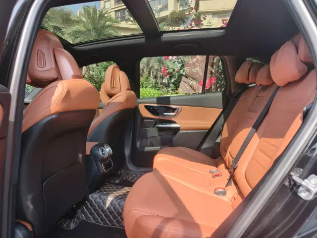 Mercedes-Benz GLC-Class — Фото автомобиля 10