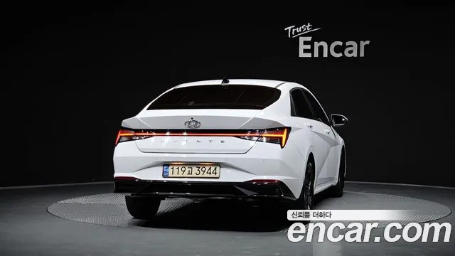Hyundai Avante CN7 — Фото автомобиля 4