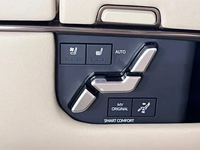 Toyota Vellfire — Фото автомобиля 28