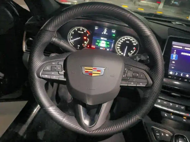 Cadillac CT5 — Фото автомобиля 15
