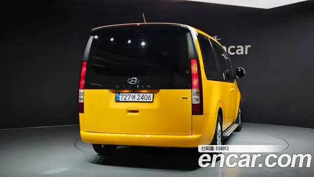 Hyundai Staria Staria — Фото автомобиля 4