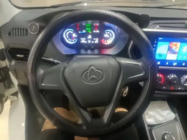 Changan Ruixing EM80 — Фото автомобиля 10