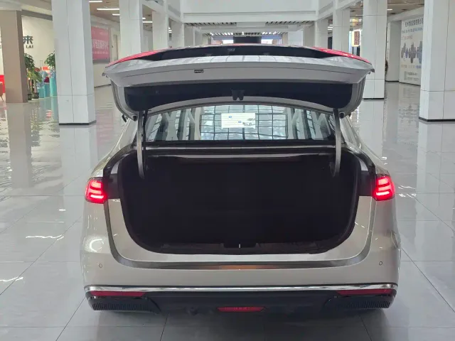 Geely Galaxy Stellar 6 — Фото автомобиля 13