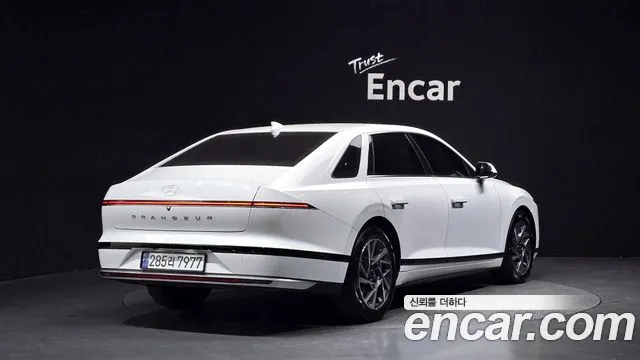 Hyundai Grandeur Grandeur (GN7) 3.5 LPG 2WD (Такси) — Фото автомобиля 2