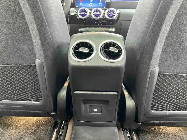 Mercedes-Benz A-Class — Фото автомобиля 15