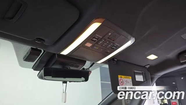 Toyota Alphard — Фото автомобиля 13
