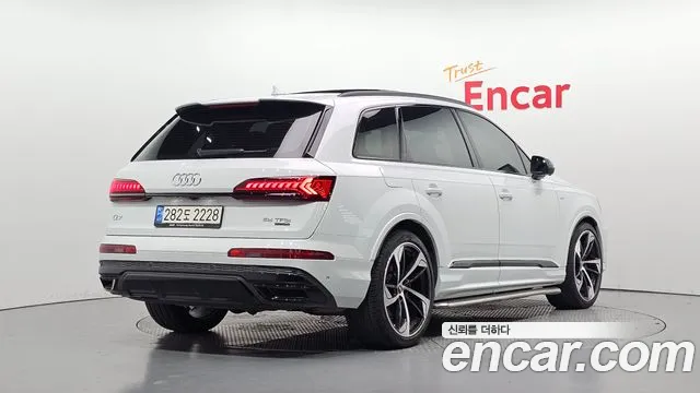 Audi Q7 4M — Фото автомобиля 2
