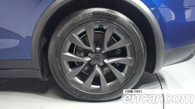 Tesla Model X — Фото автомобиля 20