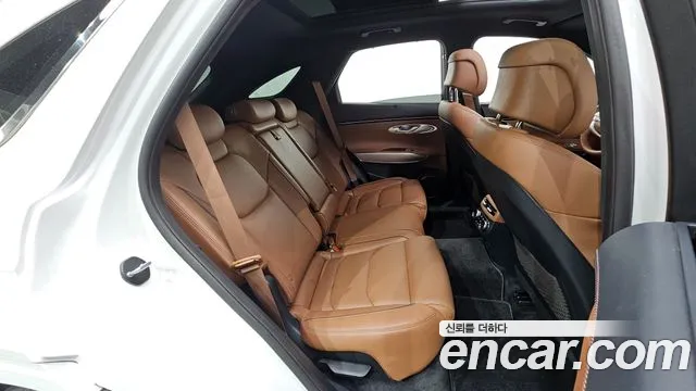 Genesis GV70 2.5T Бензин AWD — Фото автомобиля 8