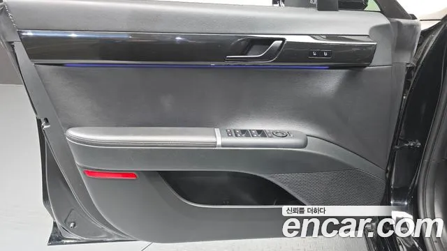 Hyundai Grandeur GN7 — Фото автомобиля 13