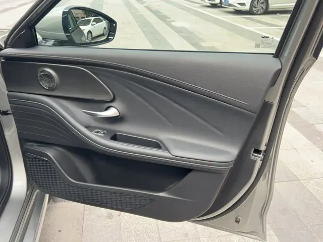 Chery Arrizo 8 — Фото автомобиля 18