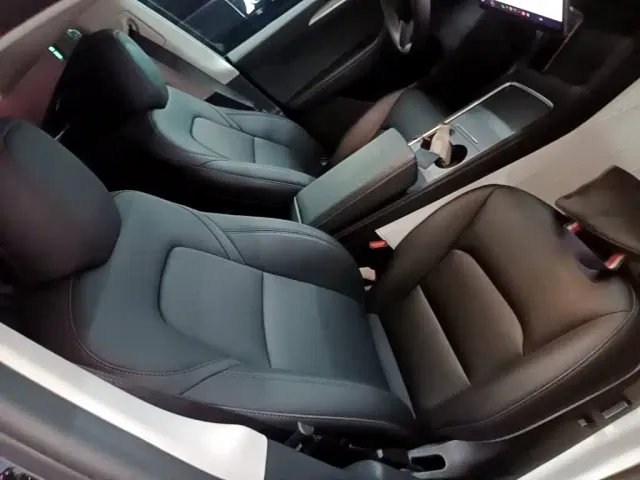 Tesla Model Y — Фото автомобиля 24
