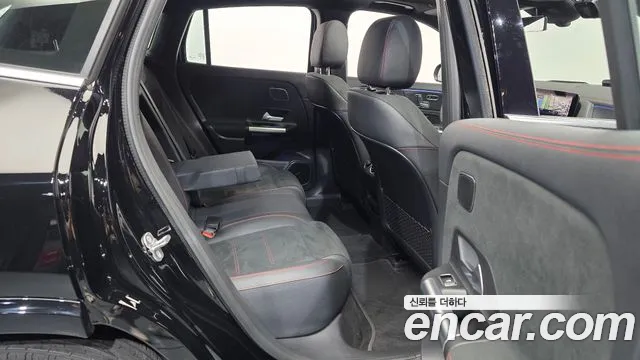 Mercedes-Benz EQA — Фото автомобиля 3