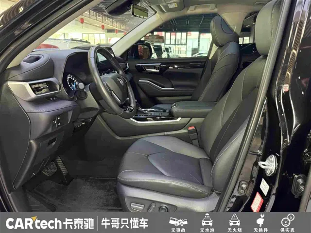 Toyota Highlander — Фото автомобиля 17