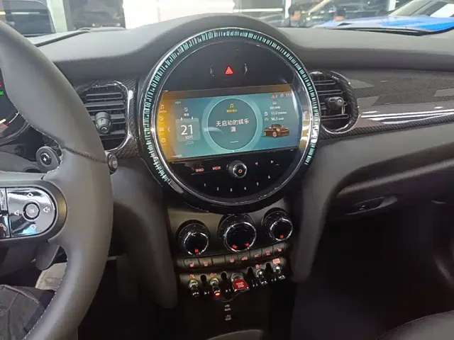 MINI Hatch — Фото автомобиля 12