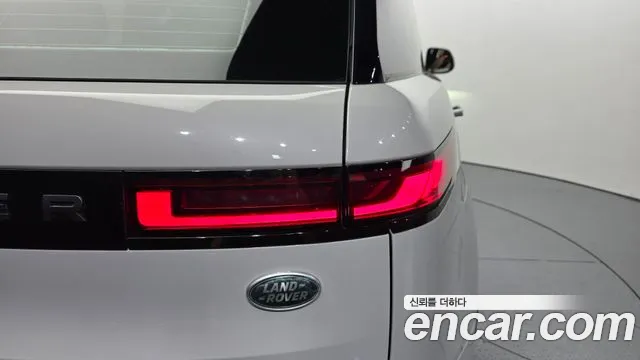 Land Rover Range Rover Sport — Фото автомобиля 15