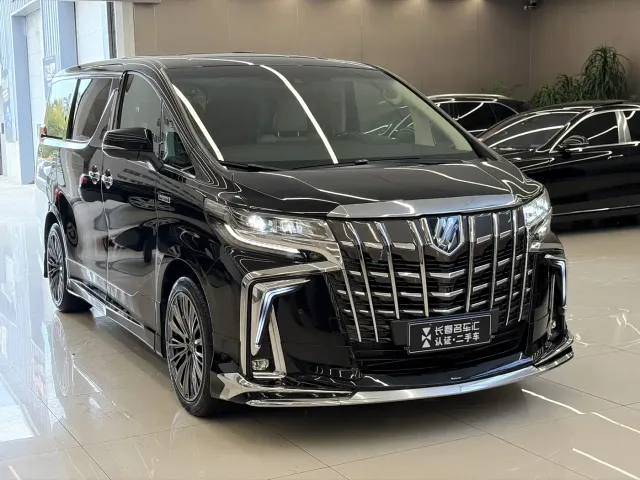 Toyota Alphard — Фото автомобиля 3