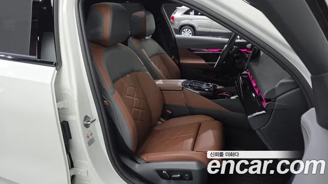 BMW 5 Series G60 — Фото автомобиля 16