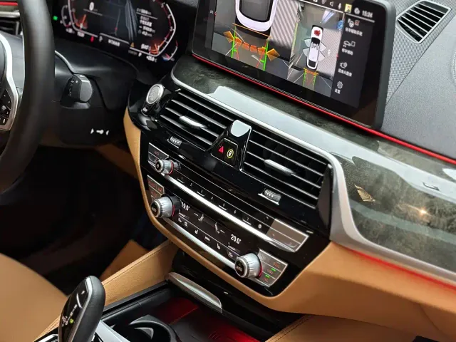 BMW 6 Series Gran Turismo — Фото автомобиля 6