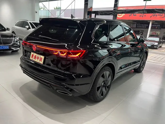 Volkswagen Touareg — Фото автомобиля 6
