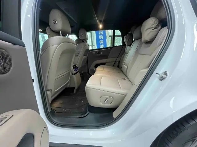 Li Auto i6 — Фото автомобиля 17