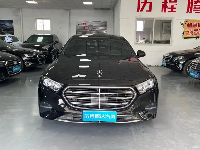 Mercedes-Benz E-Class — Фото автомобиля 2