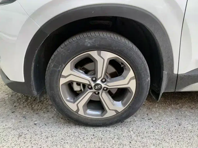 Hyundai Santa Fe — Фото автомобиля 8