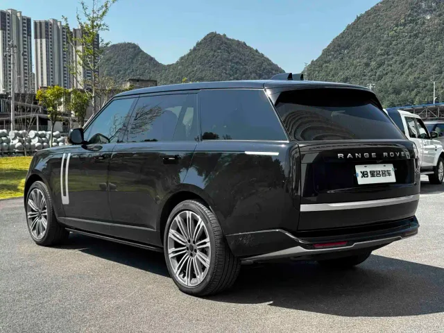 Land Rover Range Rover — Фото автомобиля 15