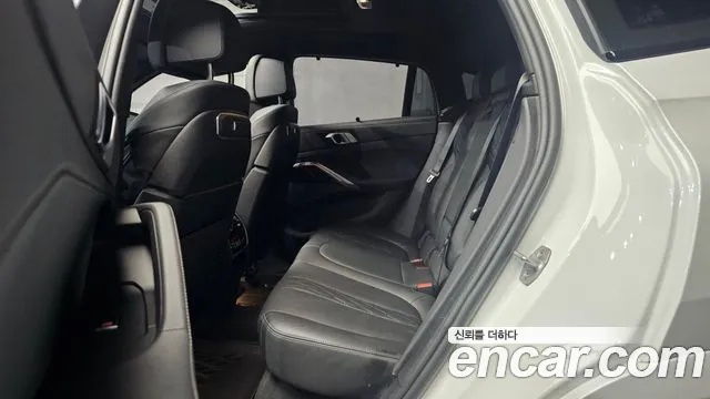 BMW X6 xDrive40i M Sport — Фото автомобиля 11