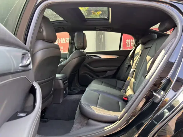 Cadillac CT5 — Фото автомобиля 7