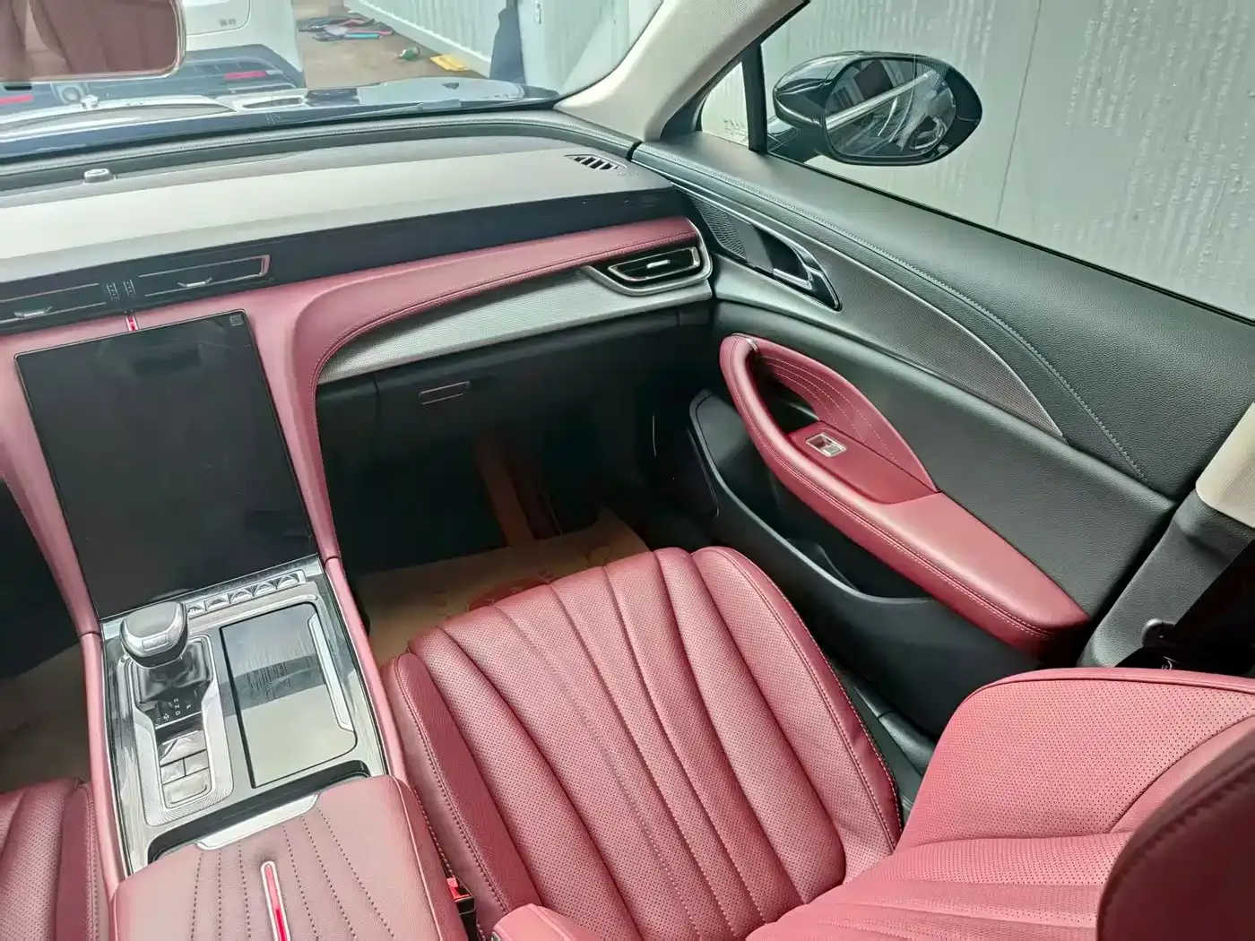 Hongqi Hongqi H5 2023 1.5T DCT Smart Connect Joy Edition — Фото автомобиля 11