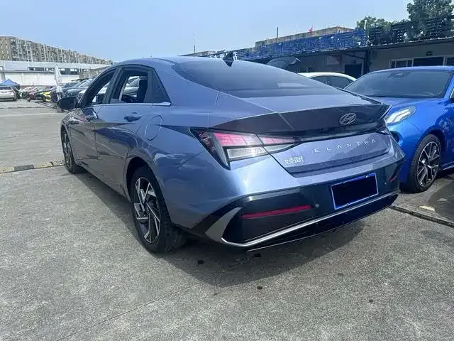 Hyundai Elantra 2023 1.5L CVT GLX Elite Edition — Фото автомобиля 3