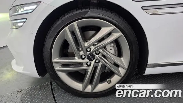 Genesis G80 Бензин 2.5 турбо AWD — Фото автомобиля 5