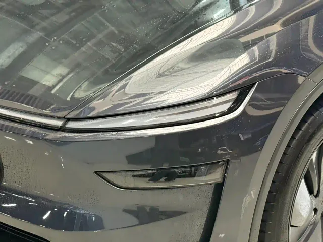 Tesla Model Y — Фото автомобиля 13