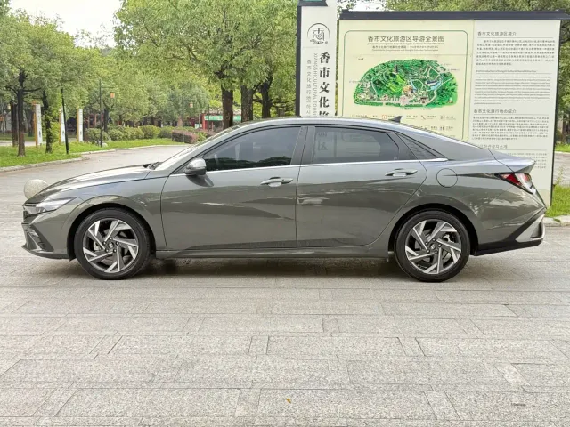 Hyundai Elantra — Фото автомобиля 7