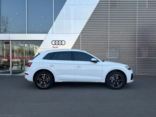Audi Q5L — Фото автомобиля 3